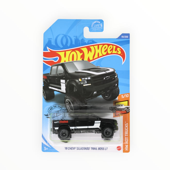 Hot Wheels '19 Chevy Silverado Trail Boss LT - Mainline (2020) 151/250