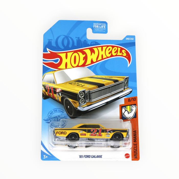 Hot Wheels '65 Ford Galaxie (Treasure Hunt) Mainline (2021) 240/250