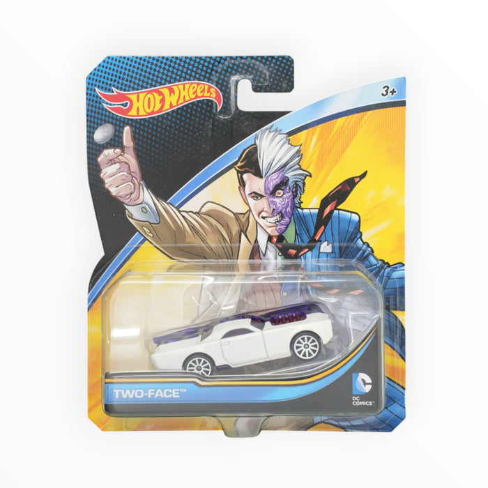 Hot Wheels Two-Face - Character Cars (2016)