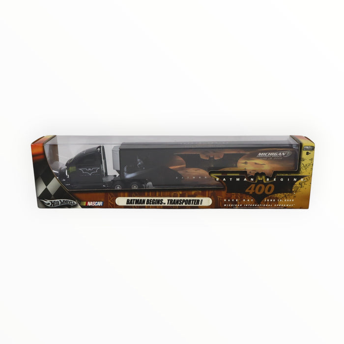 Hot Wheels Kenworth T2000 (Batman Begins) Team Transporter (2005)