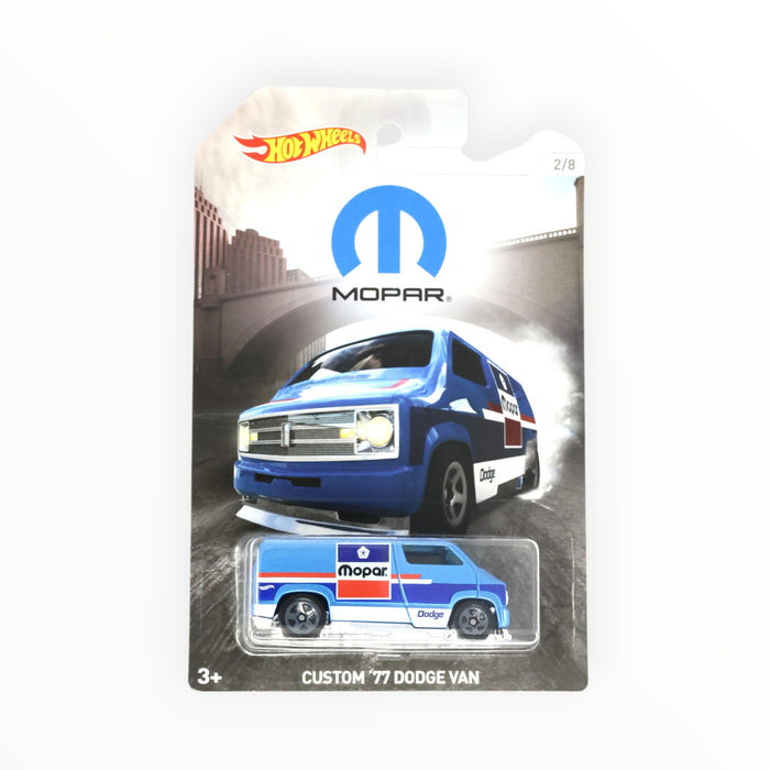 Hot Wheels Custom '77 Dodge Van - Mopar (2018) 2/8