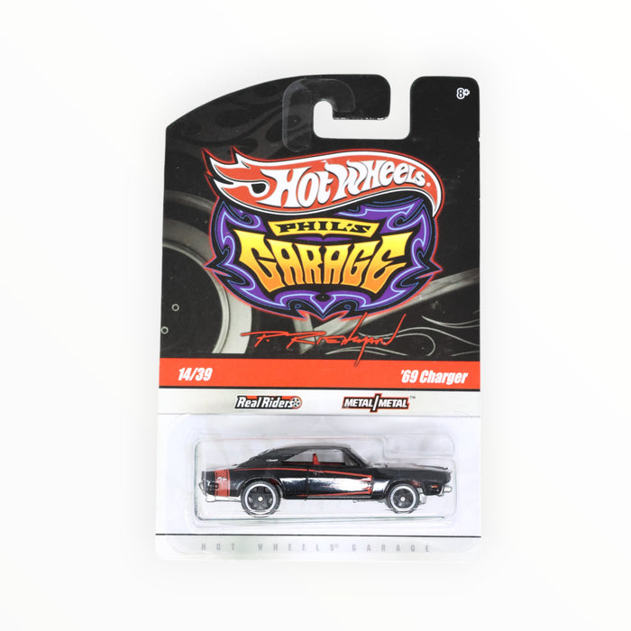 Hot Wheels '69 Dodge Charger - Hot Wheels Garage (2010) 14/39