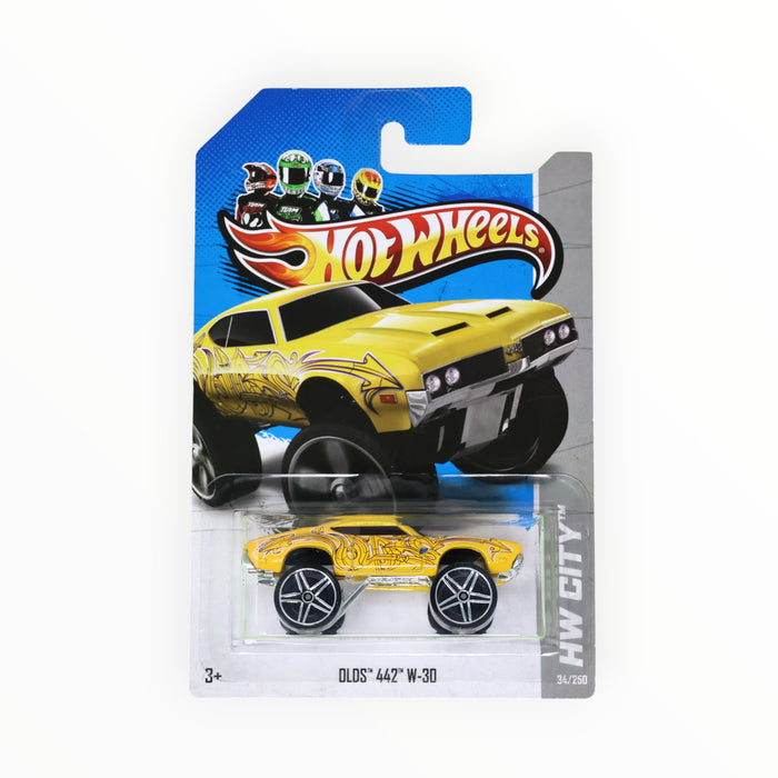 Hot Wheels Olds 442 W-30 - Mainline (2013) 34/250