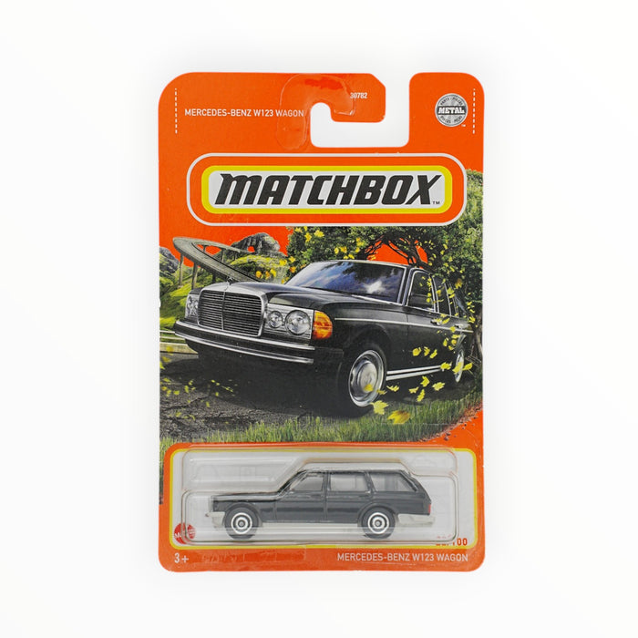 Matchbox Mercedes-Benz W123 Wagon - Mainline (2022) 22/100